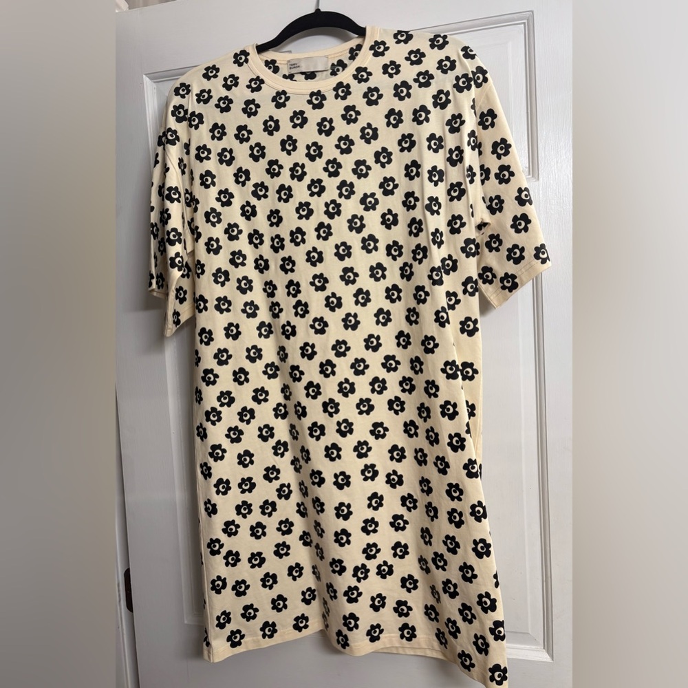 Tory Burch Flower Print‎ T-Shirt Dress XS Cream & Black